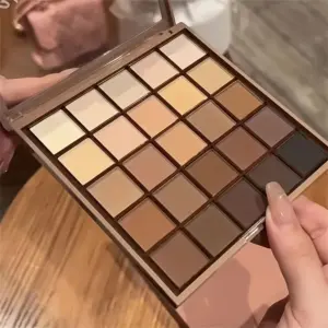 25-Color Eyeshadow Palette — Earth Tones